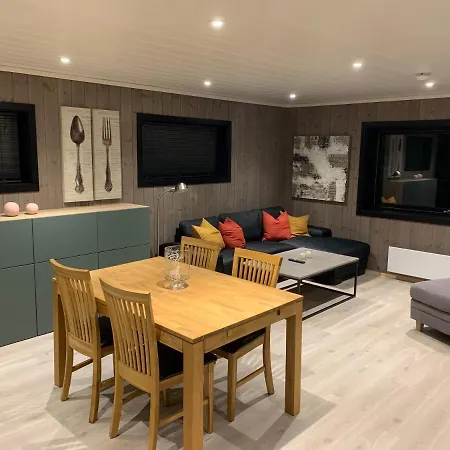 Lom Apartment *