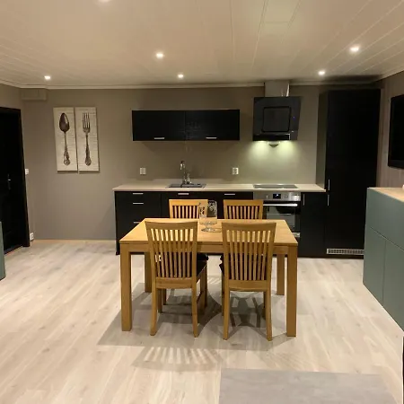 Lägenhet Lom Apartment *